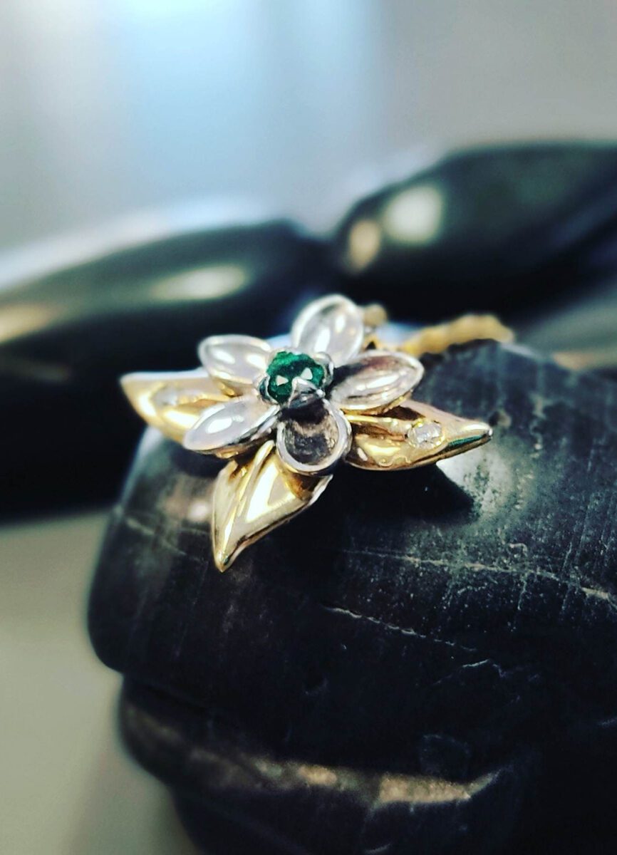 Or Facon Bijoutier Latresne Or Facon Bijoutier Latresne Chaque Bijou Est Une Oeuvre Dart 982×1360 2 Or Facon Bijoutier Latresne Or Facon Bijoutier Latresne Chaque Bijou Est Une Oeuvre Dart 982x1360 2